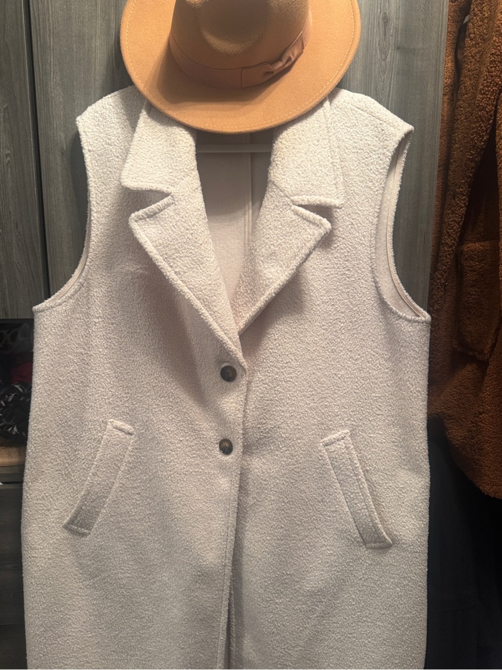 Vero Moda Sleeveless teddy Coat Vest in Cream 18